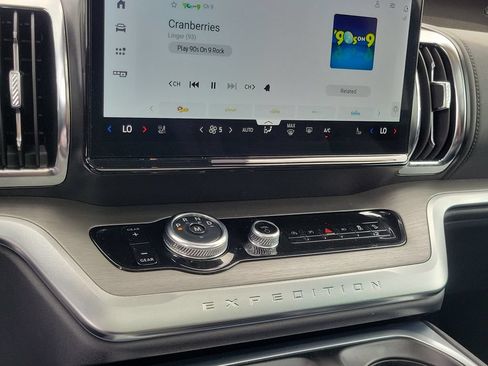 Certified 2025 Ford Expedition Max Platinum AWD/4WD image 28