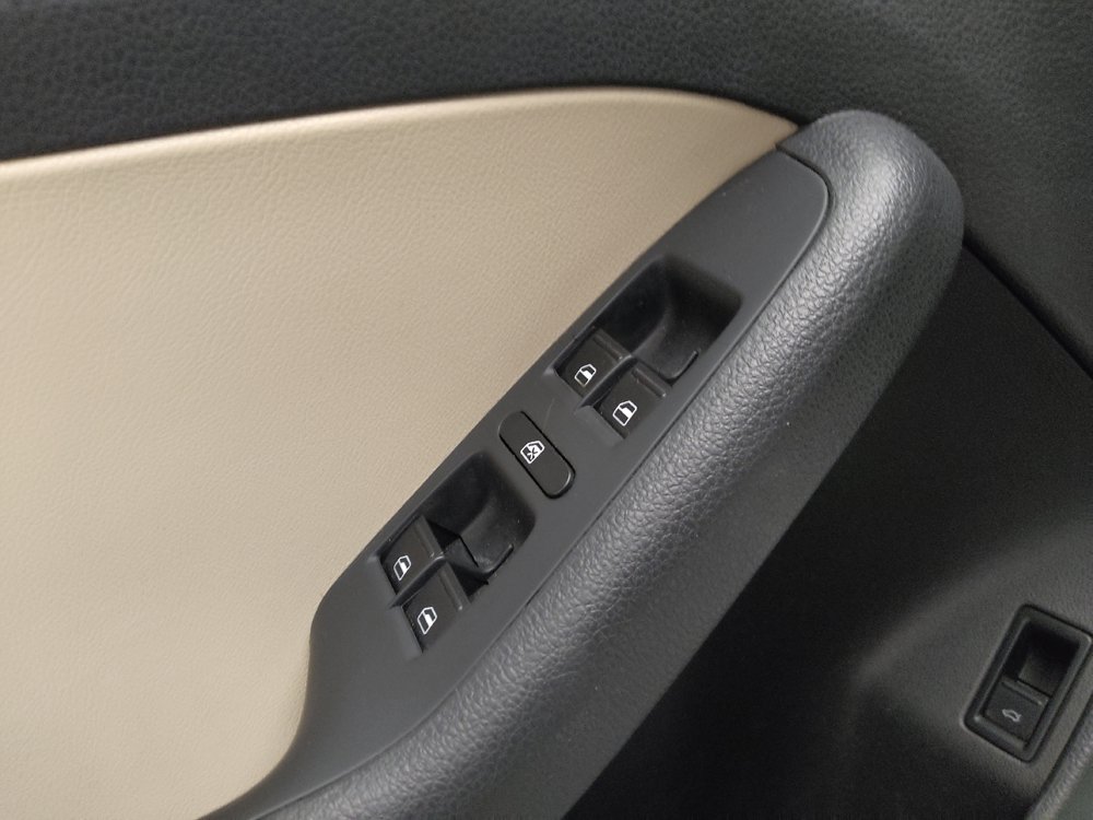 Used 2018 Volkswagen Jetta SE FWD image 32