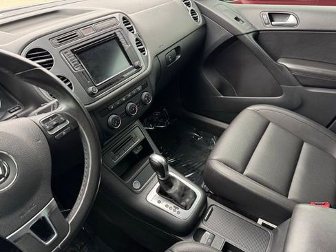 Used 2017 Volkswagen Tiguan S image 13