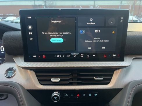 Used 2025 Ford Explorer Active w/ Active Comfort Package image 29