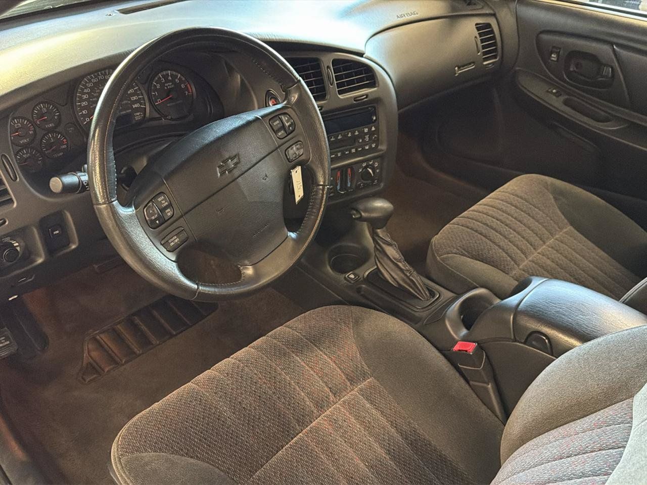 Used 2003 Chevrolet Monte Carlo SS w/ Mirror Group FWD image 18