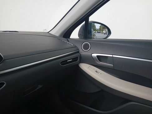 Used 2023 Hyundai Sonata SE w/ Cargo Package image 24