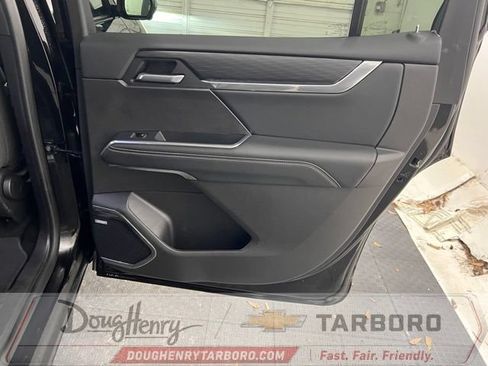 Used 2025 GMC Acadia Elevation FWD image 40