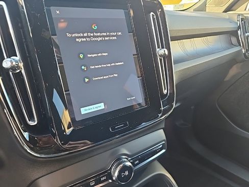 Certified 2024 Volvo XC40 Recharge Ultimate w/ Protection Package Premier image 15