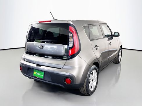 Used 2018 Kia Soul FWD image 10