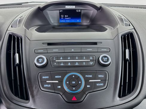 Used 2017 Ford Escape SE image 38