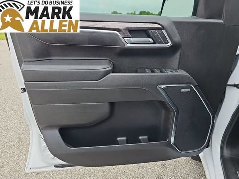 Used 2025 Chevrolet Silverado 1500 LTZ AWD/4WD image 21
