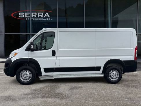 Used 2025 RAM ProMaster 2500 w/ U-Haul Equipment Group FWD image 2