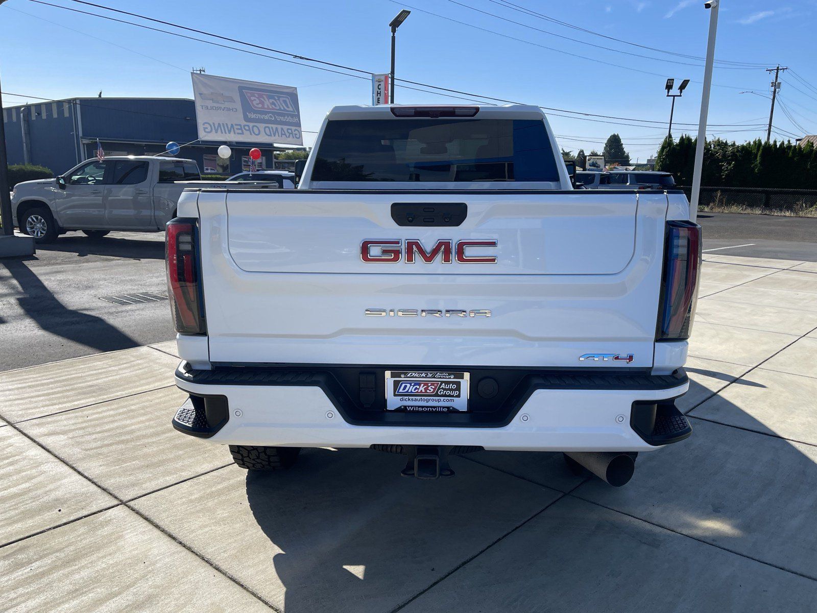Used 2025 GMC Sierra 2500 AT4 AWD/4WD image 4