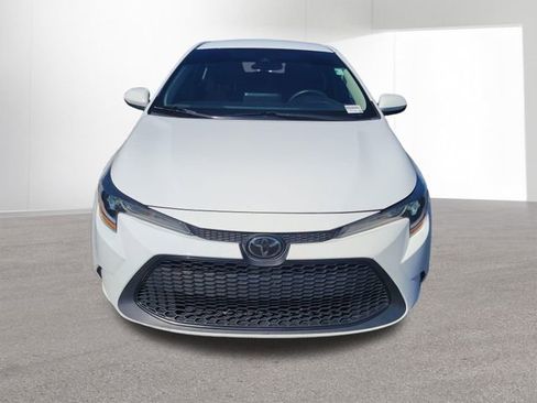 Used 2021 Toyota Corolla LE image 16
