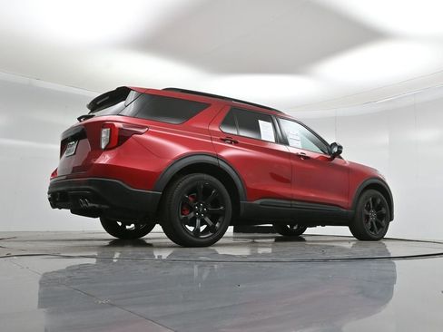 Used 2020 Ford Explorer ST w/ ST Street Pack image 46