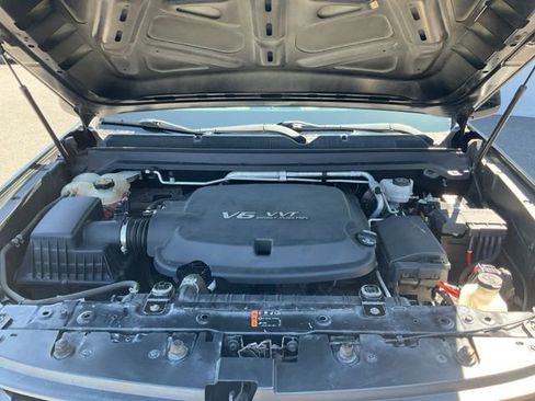 Used 2018 Chevrolet Colorado W/T w/ LPO, Premium Interior Package image 19