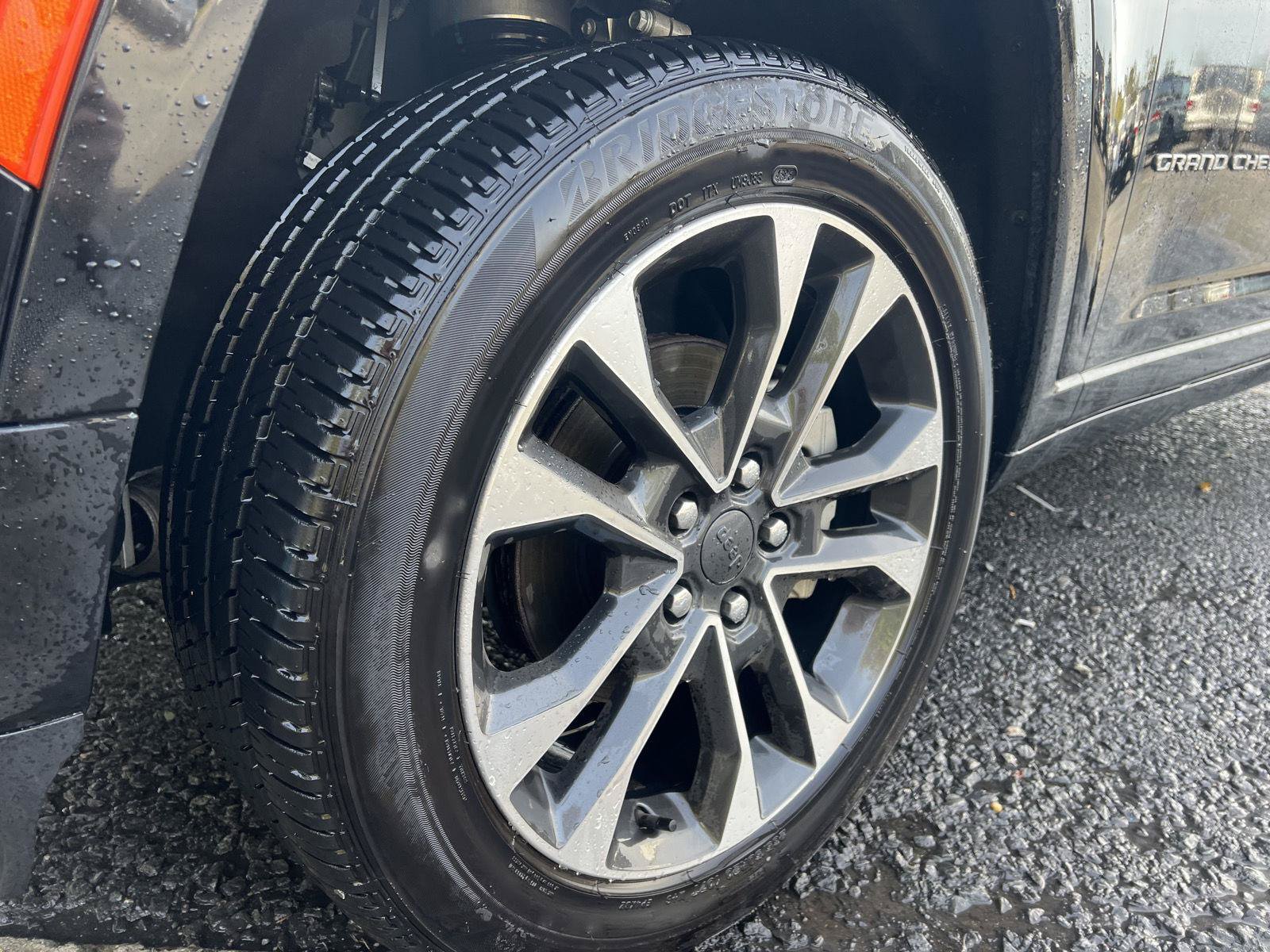 Used 2022 Jeep Grand Cherokee Overland w/ Adv Protech Group III AWD/4WD image 8