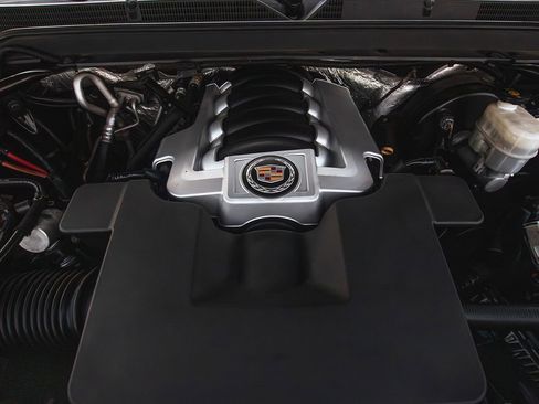 Used 2015 Cadillac Escalade ESV Premium image 34