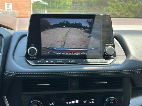 Certified 2023 Nissan Rogue SV AWD/4WD image 18