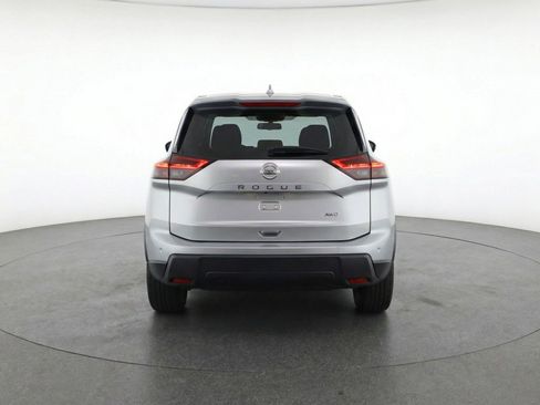 Used 2025 Nissan Rogue SV image 7