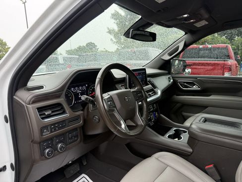 Used 2021 Chevrolet Suburban Z71 w/ Z71 Off-Road Package AWD/4WD image 6