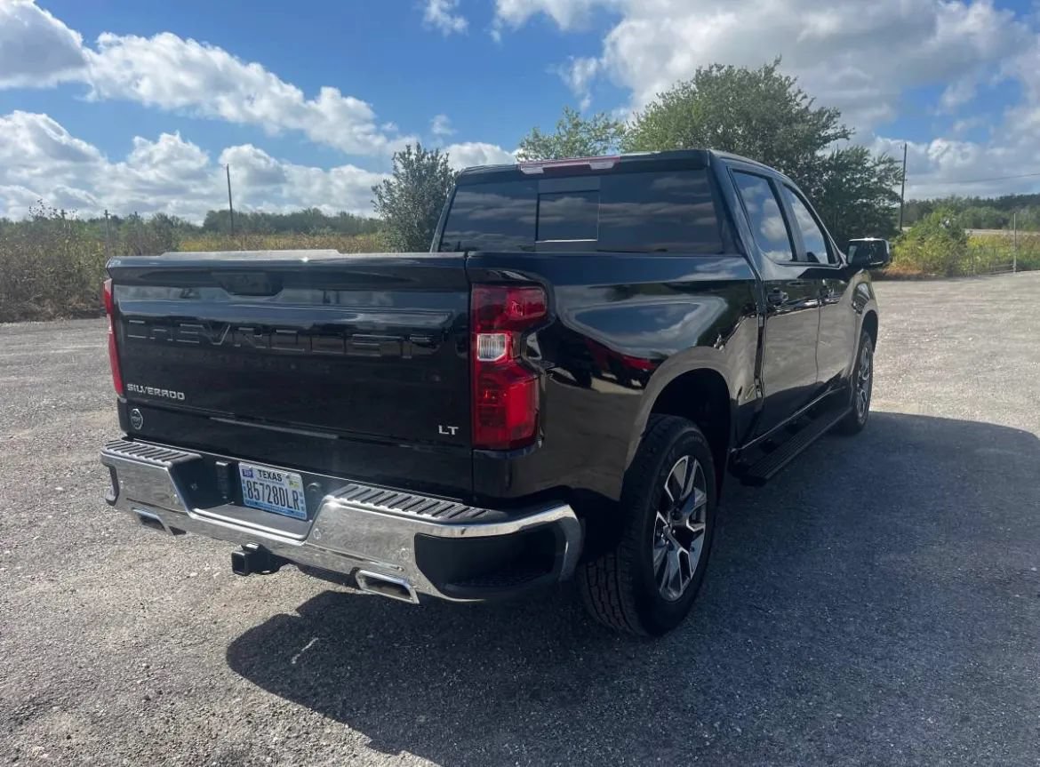 Used 2025 Chevrolet Silverado 1500 LT w/ Z71 Off-Road Package AWD/4WD image 6