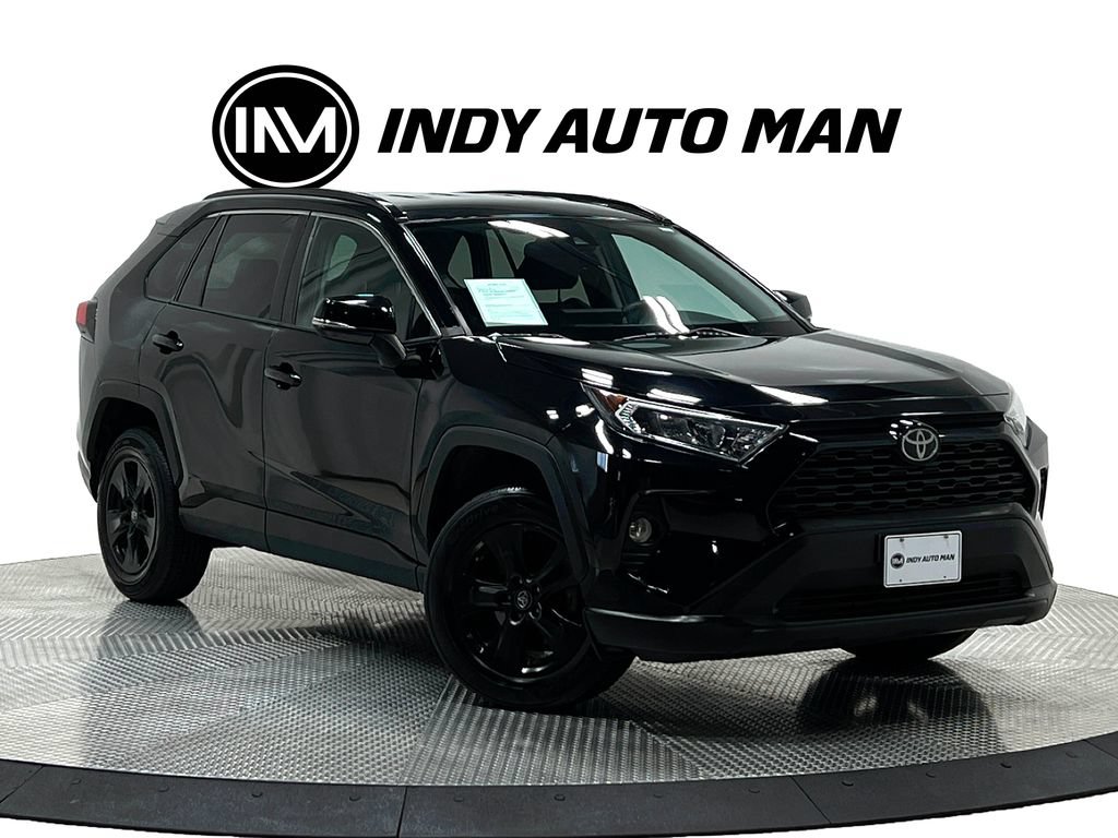 Used 2020 Toyota RAV4 XLE AWD/4WD image 2