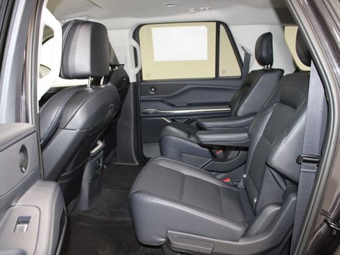 New 2027 Lincoln Navigator L Premier RWD image 26