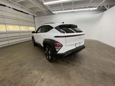 Used 2025 Hyundai Kona SEL image 4