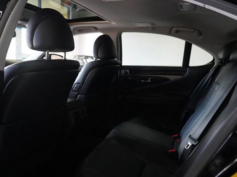 Used 2014 Lexus LS 460 RWD image 14