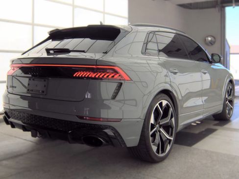 Used 2022 Audi RS Q8 AWD/4WD image 3