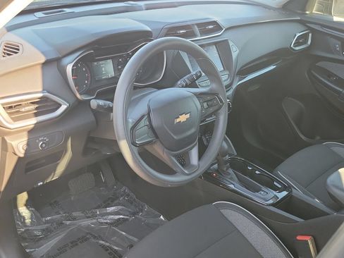 Used 2021 Chevrolet TrailBlazer LS FWD image 15