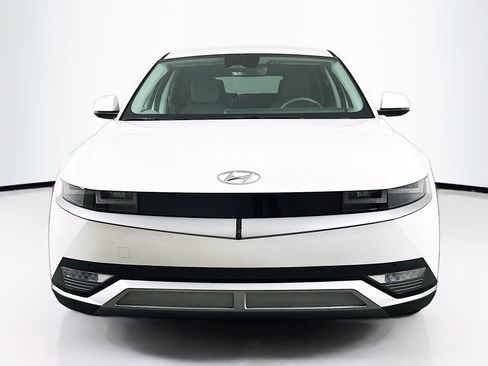 Used 2024 Hyundai Ioniq 5 SEL image 2