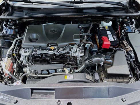Used 2020 Toyota Camry SE FWD image 29