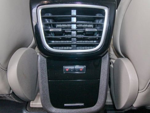 Used 2021 Lincoln Nautilus Reserve w/ Equipment Group 201A image 10