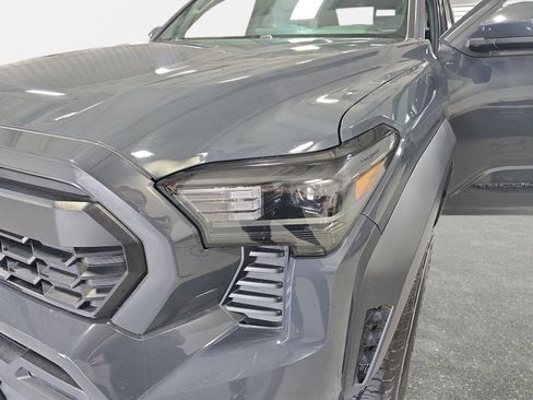 Used 2024 Toyota Tacoma TRD Off-Road AWD/4WD image 30
