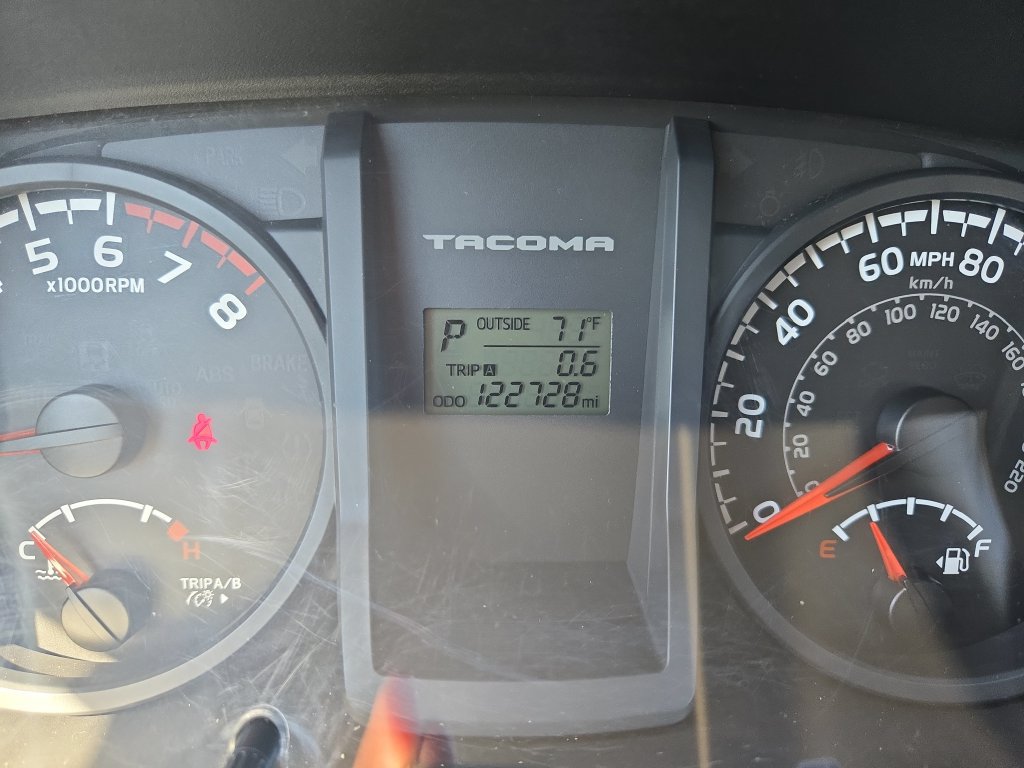 Used 2017 Toyota Tacoma SR w/ Tow Package AWD/4WD image 17