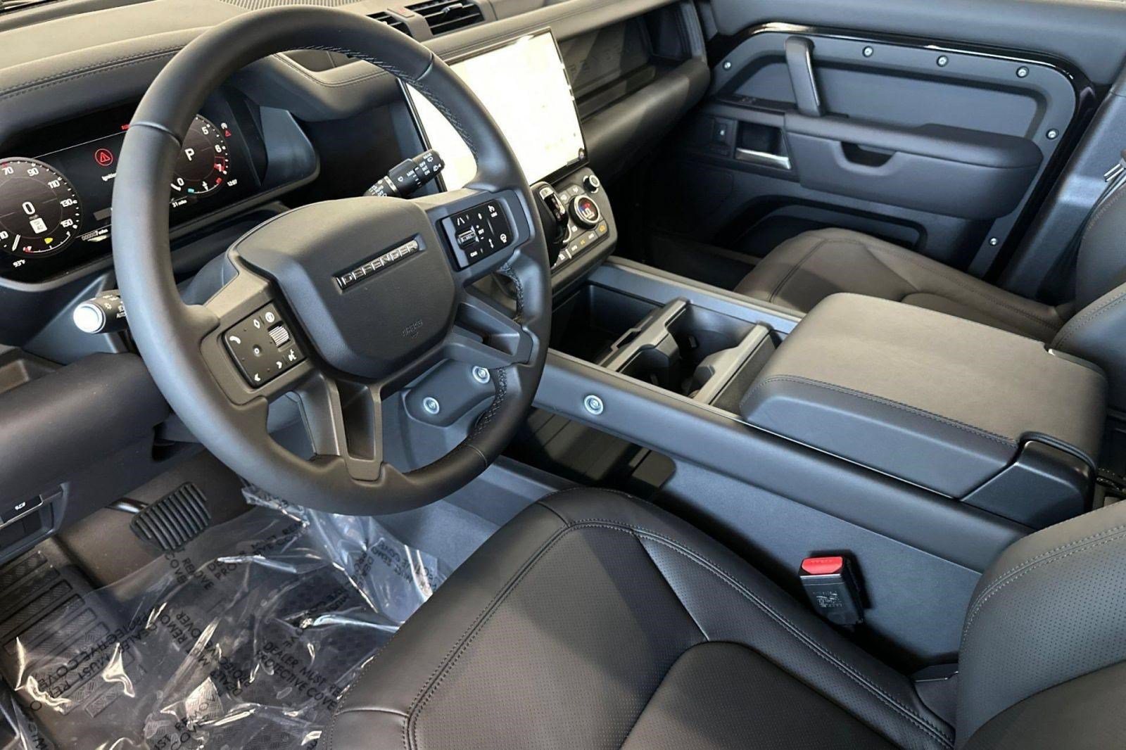 New 2026 Land Rover Defender 110 X-Dynamic SE AWD/4WD image 4
