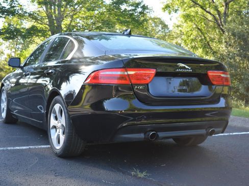 Used 2017 Jaguar XE RWD image 7
