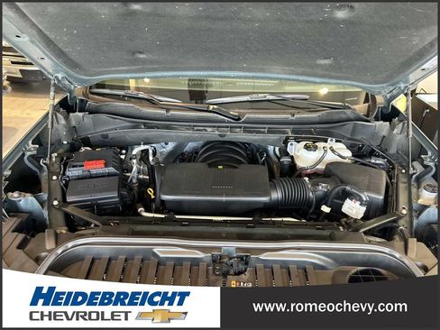 Used 2025 Chevrolet Silverado 1500 LT Trail Boss w/ Convenience Package II AWD/4WD image 9
