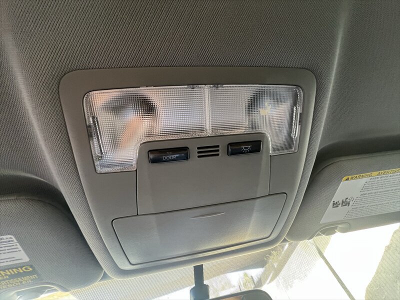 Used 2014 Toyota Highlander Plus FWD image 33