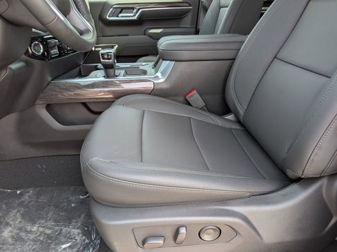 New 2026 Chevrolet Silverado 1500 LTZ w/ LTZ Premium Package AWD/4WD image 8