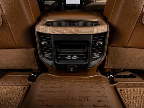 Used 2024 RAM 3500 Limited w/ Towing Technology Group image 33