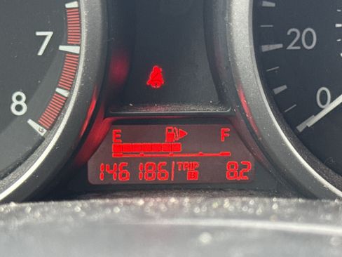 Used 2010 MAZDA MAZDA3 i Touring FWD image 5