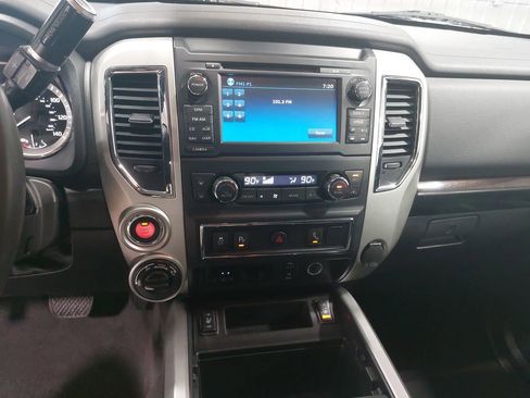 Used 2017 Nissan Titan SV AWD/4WD image 47