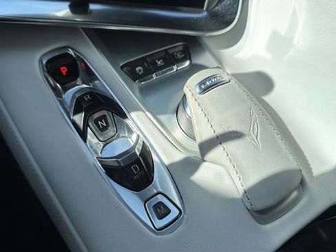 Used 2021 Chevrolet Corvette Stingray Preferred Cpe w/ Z51 Performance Package RWD image 19