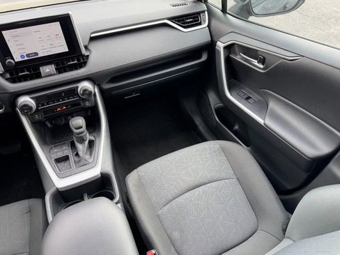 Used 2025 Toyota RAV4 XLE image 16