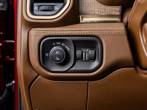 Used 2023 RAM 3500 Limited image 21