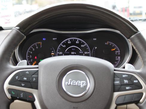 Used 2014 Jeep Grand Cherokee Overland image 9