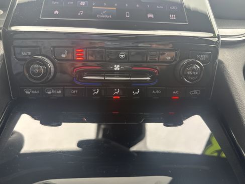 Used 2023 Jeep Grand Cherokee Altitude image 27