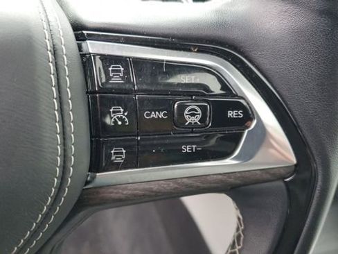 Certified 2022 Jeep Grand Cherokee Overland w/ Advanced Protech Group III image 14