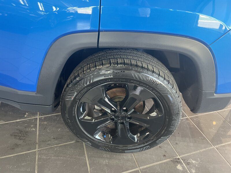 Used 2018 Jeep Compass Latitude w/ Popular Equipment Group AWD/4WD image 26