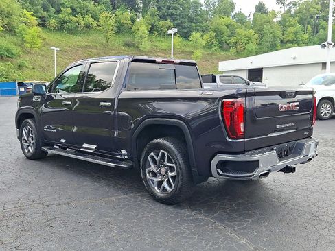 Used 2023 GMC Sierra 1500 SLT w/ SLT Premium Plus Package AWD/4WD image 4