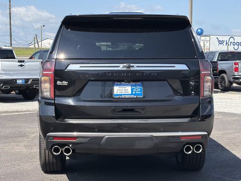 Used 2022 Chevrolet Suburban High Country RWD image 5